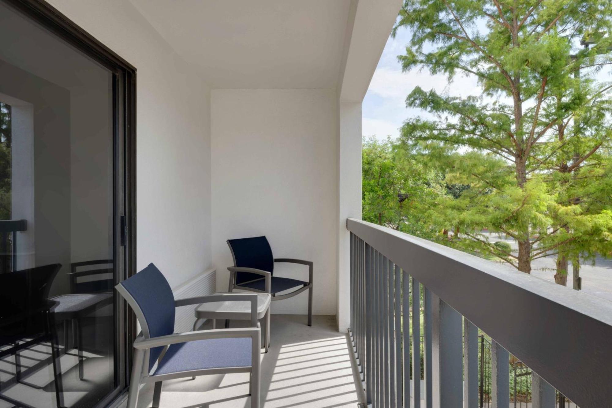 Отель Courtyard Austin South Экстерьер фото