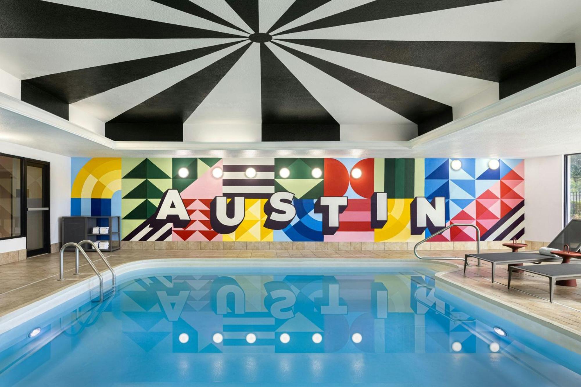Отель Courtyard Austin South Экстерьер фото