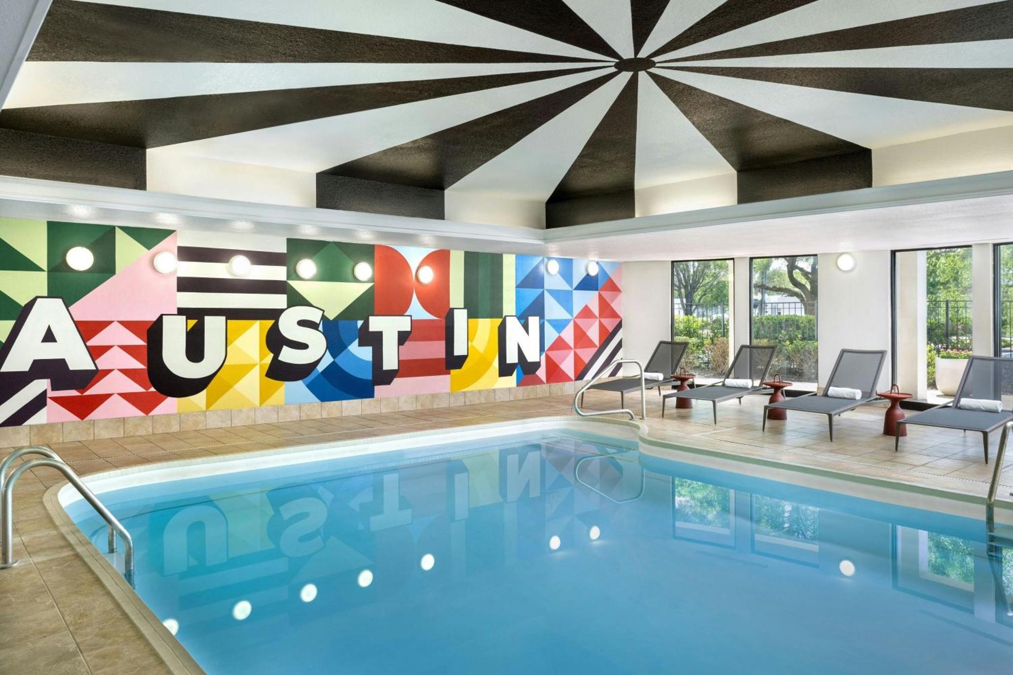 Отель Courtyard Austin South Экстерьер фото