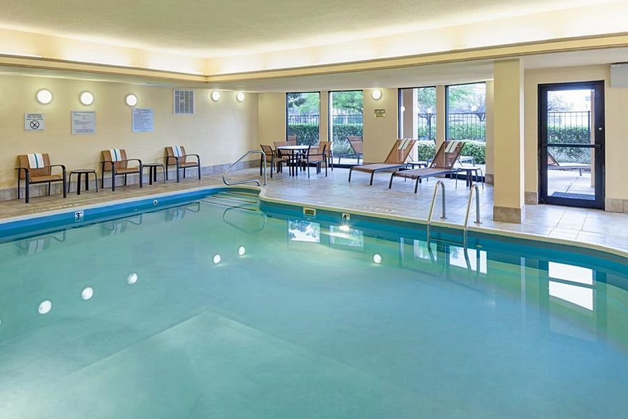 Отель Courtyard Austin South Экстерьер фото